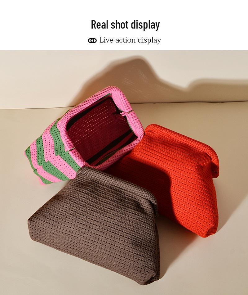 Nuova Borsa da Spiaggia Lavorata a Maglia: Elegante Pochette a Nuvola con Grande Capienza e Design Color Block