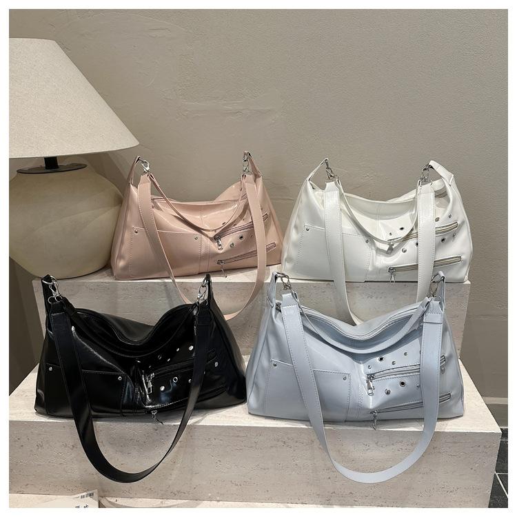 Koreanische Niet PU Schulter Unterarmtaschen für Damen Vielseitige Unifarbene Damen Crossbody Tasche Große Kapazität Damen Tote Handtaschen