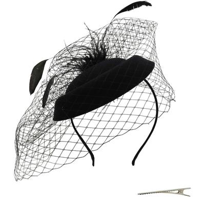 Kopfbedeckungen – Fascinators & Mini-Hüte