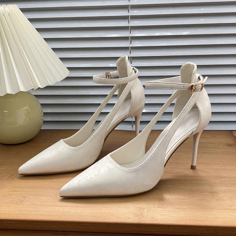 

женские туфли-стилеты, новые, с острым носком, темпераментные, красивые, с железным носком, универсальные, не утомляющие ногу, для通勤 40