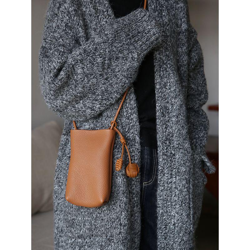 

Colorful Full-grain Leather Mobile Phone Bag Women Niche Design Leather Mini Small Lightweight One Shoulder Shoulder Small Bag Golden Brown