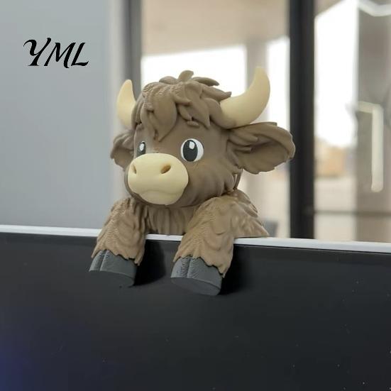Einzigartiges Büro-Arbeitsplatz-Gadget Niedliche Hochlandkuh Monitor-Sitzer Dekoration, 3D-gedruckte Figur, Lustiger Computerbildschirm-Topper Schreibtisch-Ornament