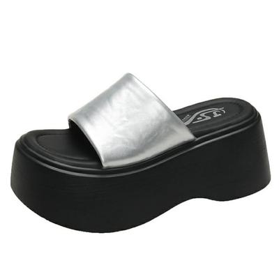 Sandales à plateforme pour femmes tendance Nouvel été 2024 Créateurs Chaussures compensées épaisses Plage Tongs Femme Extérieur Talons 6CM Sandales en cuir