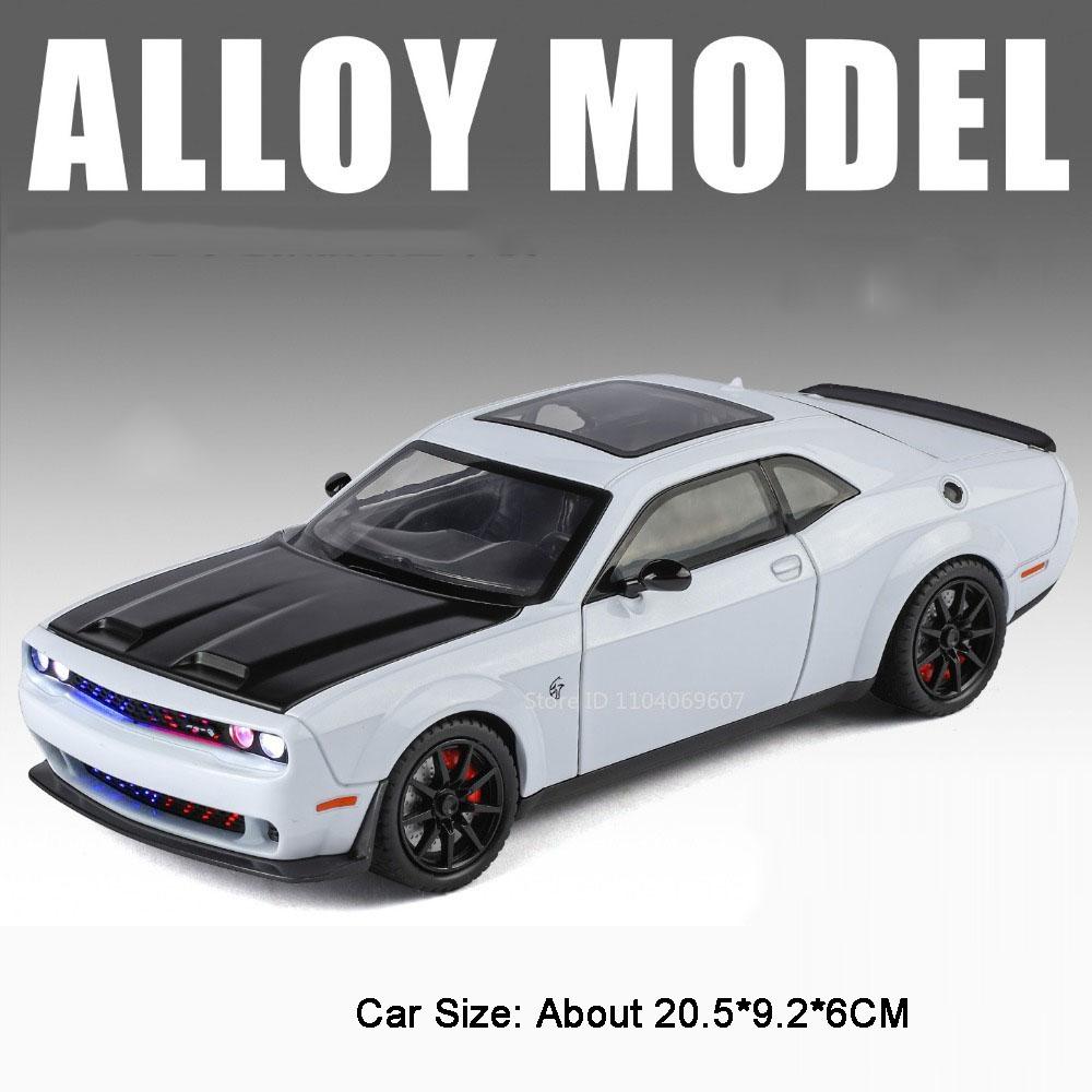 1:24 Charger SRT Hellcat Toy Car Model Wheel Steering Shock Absorption Sports Cars Models Toys Collectible Item for Kids