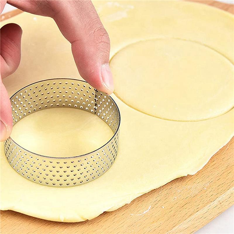 Cake Ring Molds, 30Pcs Stainless Steel Porous Tart Ring, Perforated Pie Cake Ring Mold, Cake Mousse Ring With Holes 7Cm-B61B серебряный