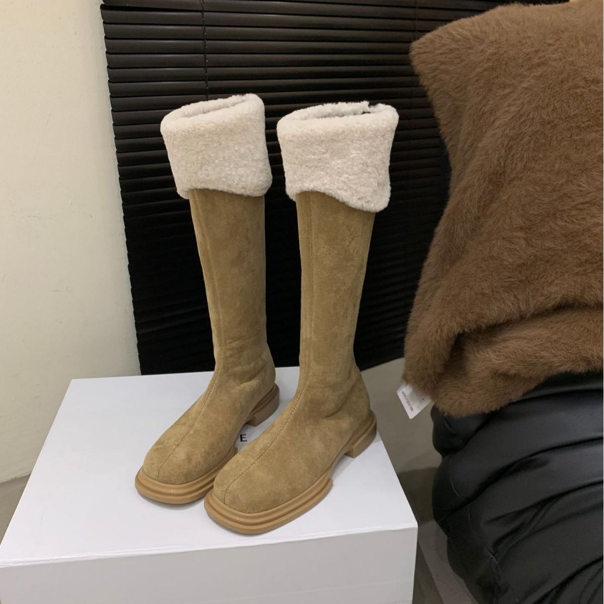 

2025 autumn and winter new round head but knee suede thick heel thick sole belt buckle lamb wool knight women s boots 39 хаки