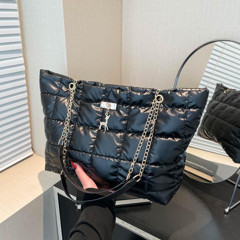 Bag Women's Large-capacity New High-end Textured Shoulder Bag Pleated Plaid Class Commuter Tote Bag