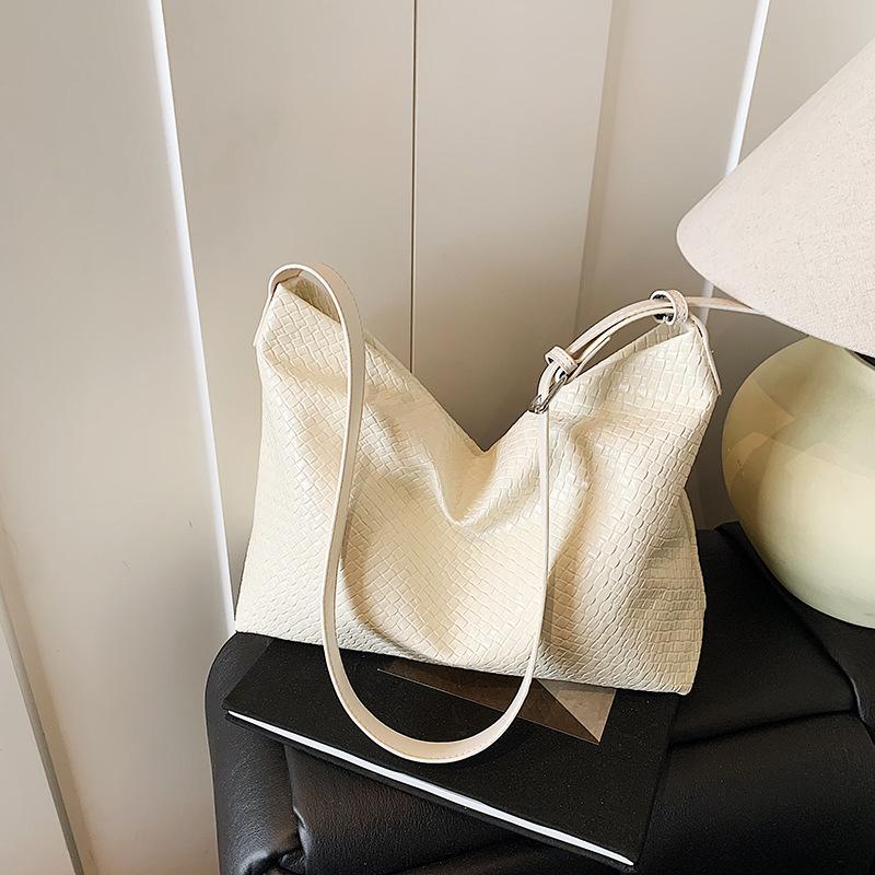 Large capacity underarm tote bag, new commuter shoulder bag, high-end simple and versatile women's bag