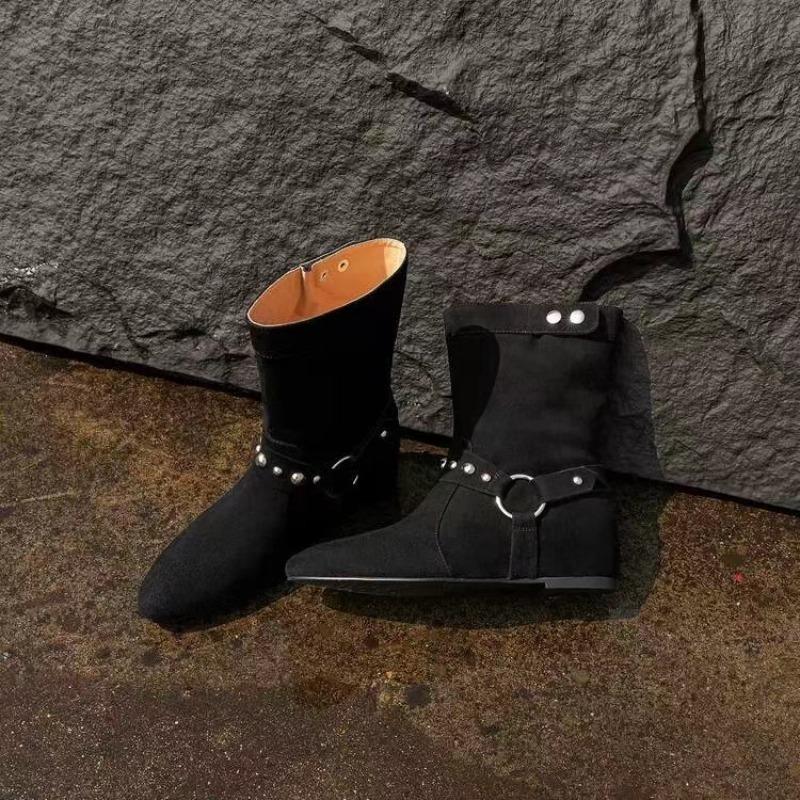 Autumn and winter large size rivet pointed middle boots women's suede sleeve pointed thick heel Martin boots western boots