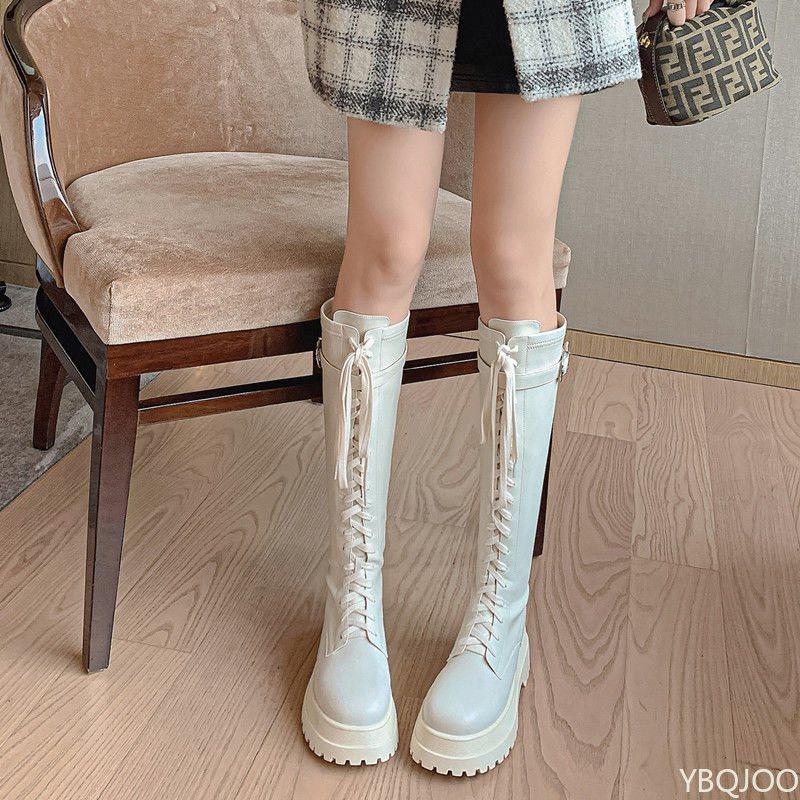 

Модные высокие сапоги для женщин на лето осень новые сапоги на толстой подошве со шнуровкой высокий верх простые удобные универсальные нескользящие сапоги 40 грязно-белый