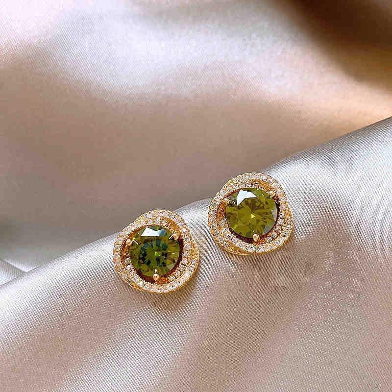 Silvernål Zirkon Utskurna Blomörhängen - Utsökta High-End Stiftörhängen med Känsla för Mode.