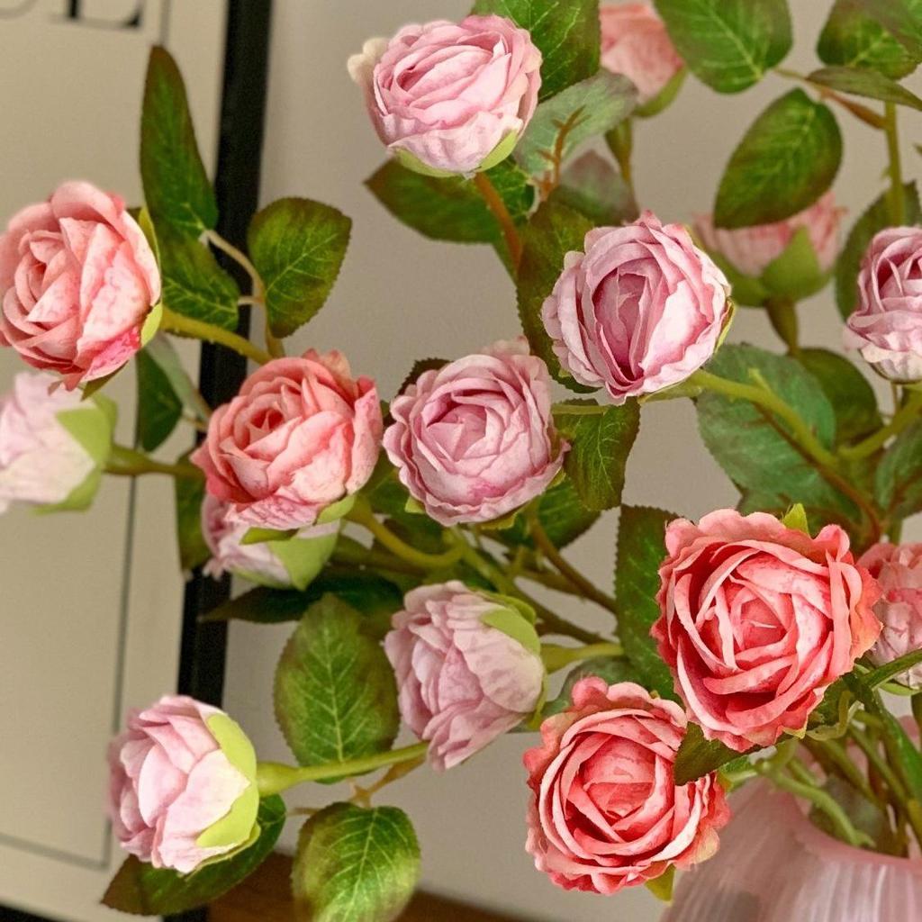 Pastoral Pink Multi-Head Rose Bouquet in Glass Vase for Living Room or Dining Table Decor