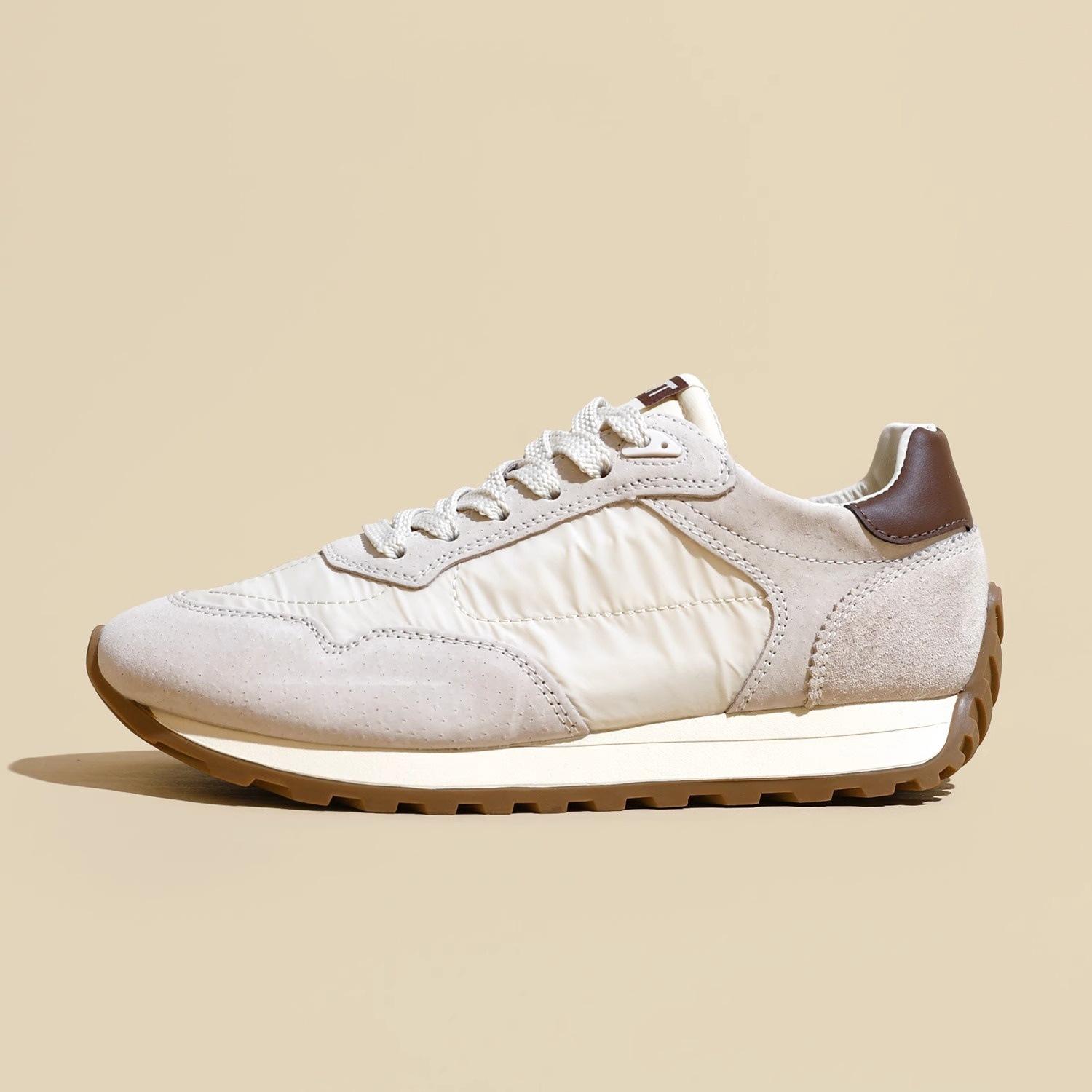 

Гу Юньшу корейская версия популярной модной обуви Форрест Гамп для женских весенних новых моделей 2024 года, показывающая ноги, маленькая плоская подошва жареная улица папа 35