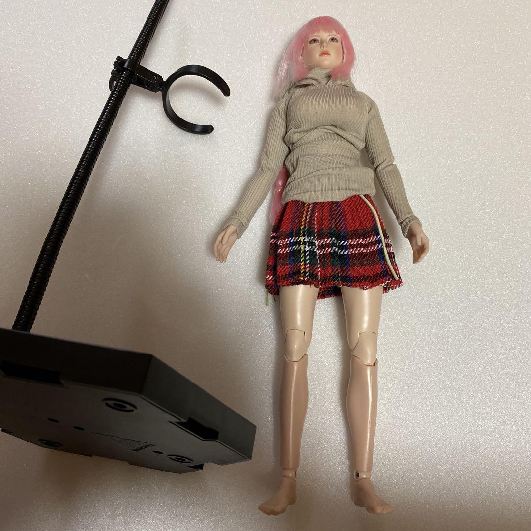 

[USED] Pink hair figure with sweater