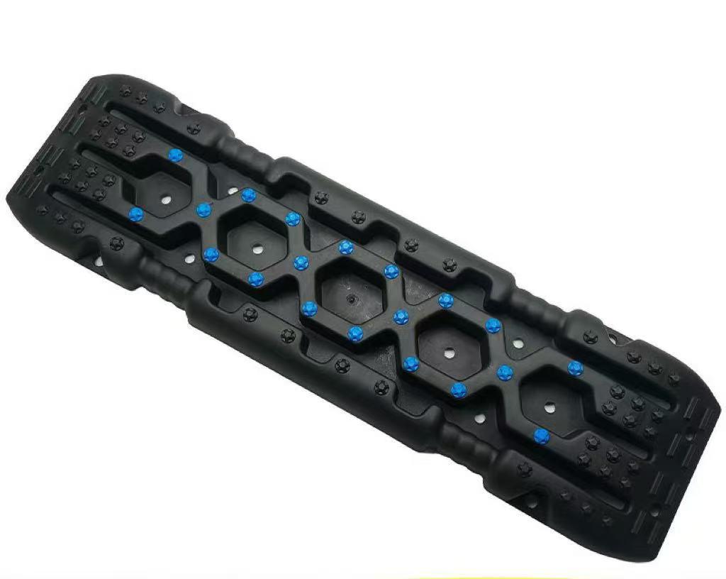 All-Terrain Off-road Recovery Board - 10 Ton Load Capacity for Desert, Mud, and Snow.