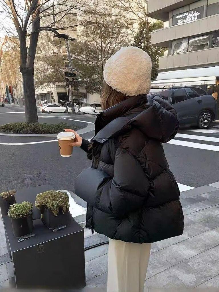 Damen Kurze Daunenjacke - Frühling Koreanischer Stil, Lockere Passform, Übergröße, Trendige Chenille Oberbekleidung.