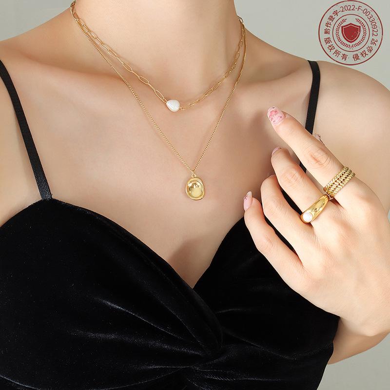 European Double-Layer Freshwater Pearl Pendant Necklace for Women, Gold-Plated Clavicle Design, P831
