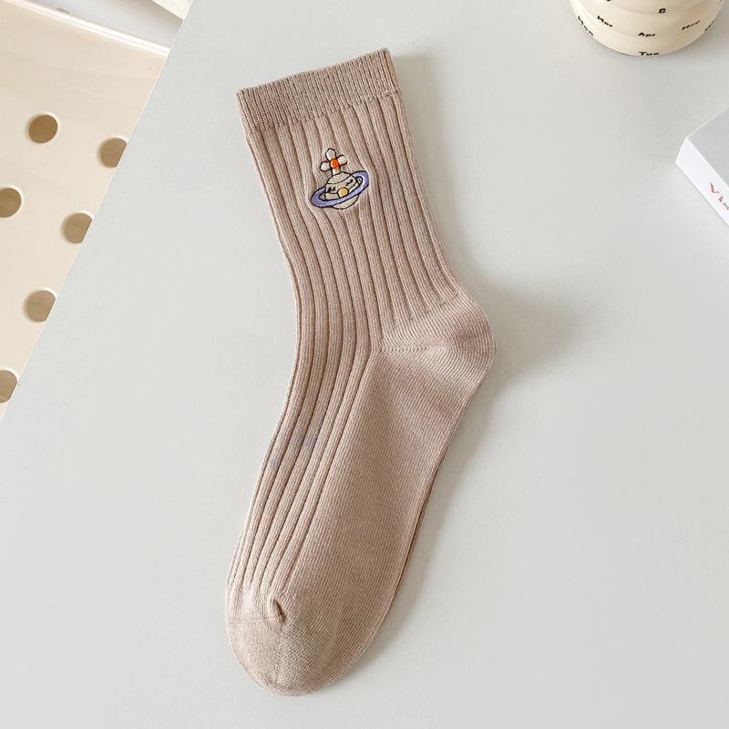 

Женские осенне-зимние трендовые однотонные впитывающие пот дышащие повседневные хлопковые носки с вышивкой 1 pair темные хаки