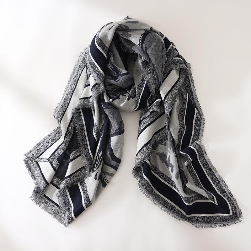 High-End Wool & Mulberry Silk Shawl: Versatile, Fashionable, and Warm for Autumn & Winter