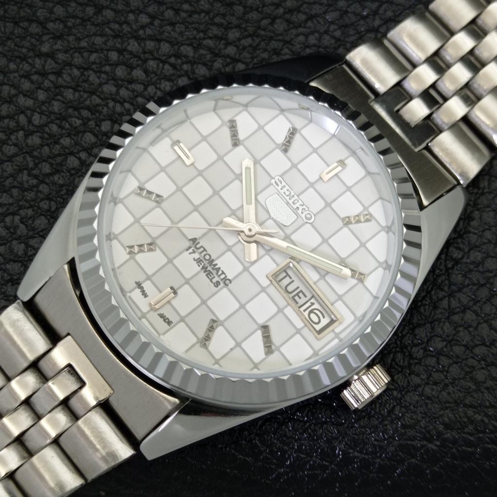 MENS VINTAGE REFURBISHED SEIKO 5 AUTOMATIC JAPAN WHITE DIAL WATCH a440363-9 Sk-a440363-1