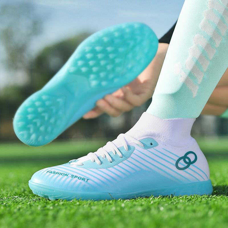 20252025 Seamless fly-woven football shoes Men's and women's high-top students' training competitions Spike broken shoes
