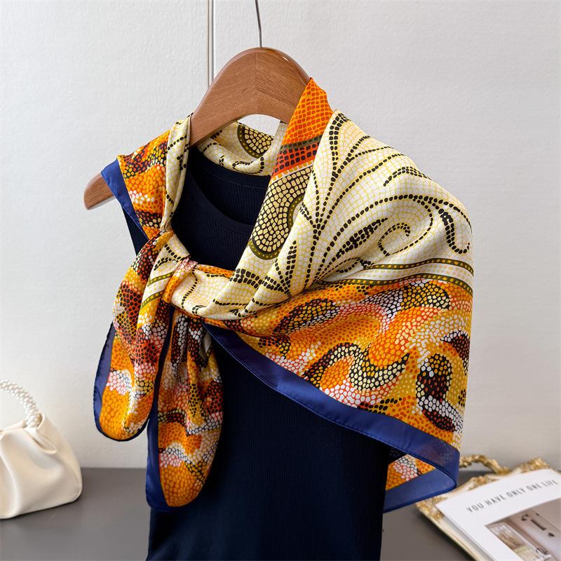 Vier Jahreszeiten Universal Imitationsseide High-End Druck Großer quadratischer Schal Seidenschal Stola Kopftuch Halsschutzschal Dekorativer Damenschal