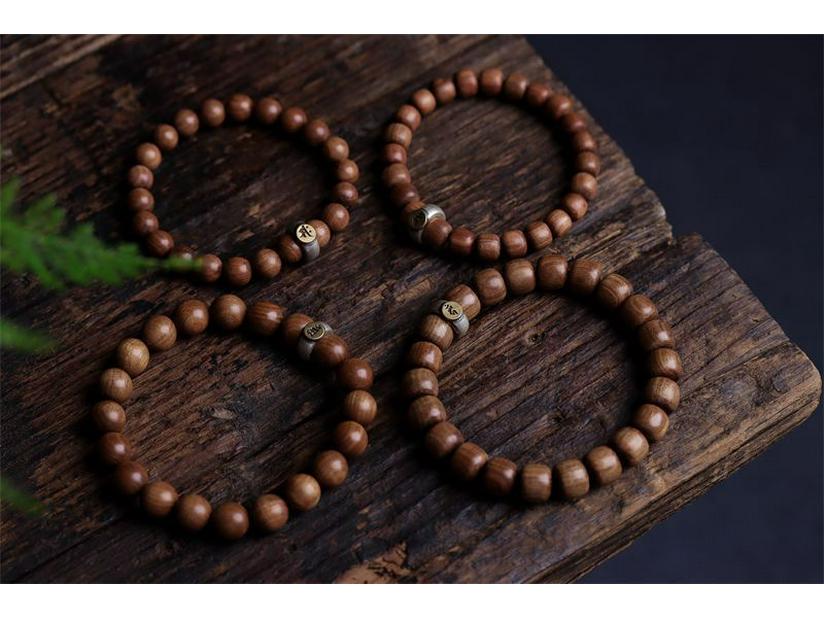 Authentisches indisches Sandelholz Tierkreiszeichen Buddhistische Gebetsperlen Armband