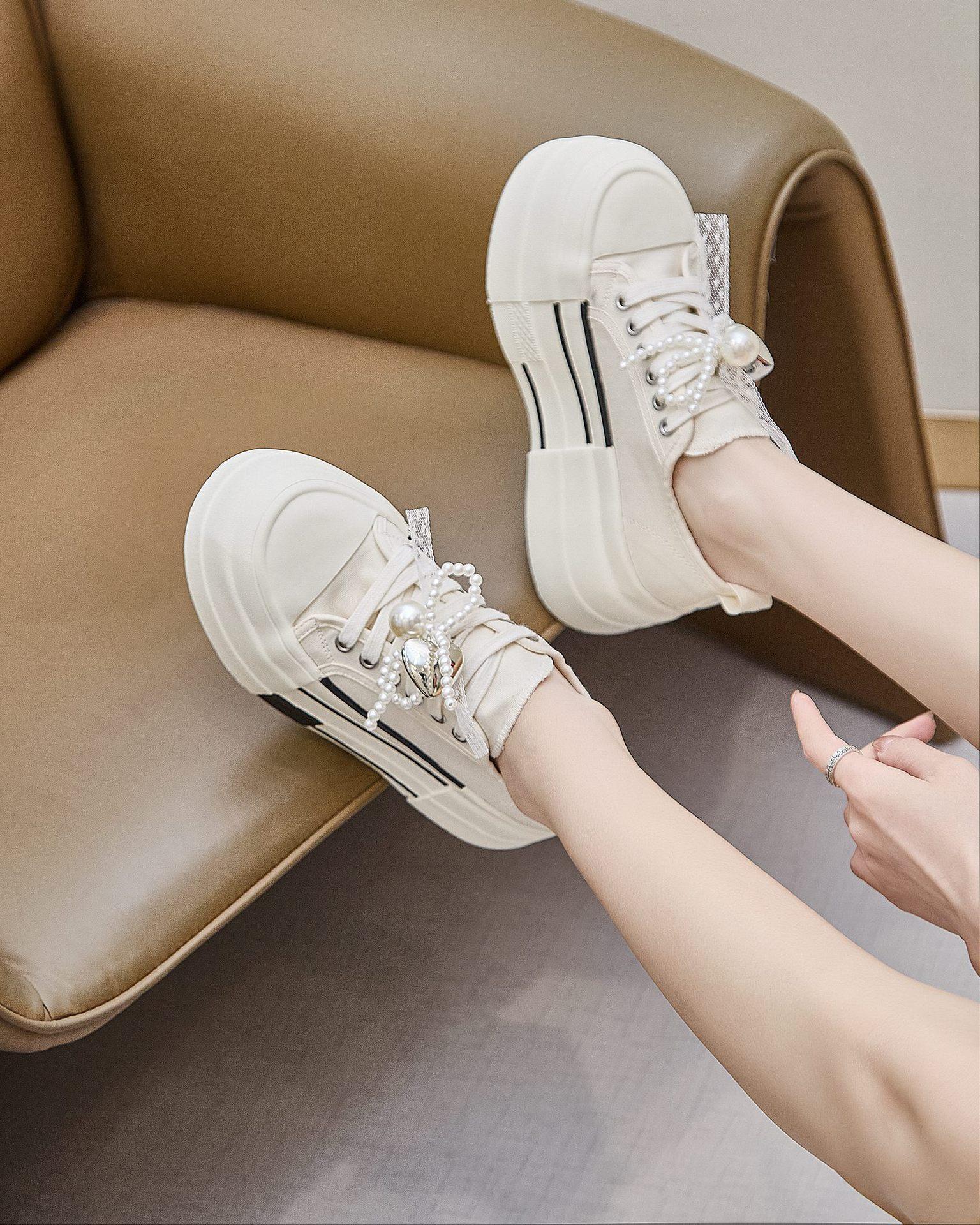 

Холщовые туфли женские корейская версия платформа обувь на маффиновой подошве 2025 лето новые универсальные с круглым носком на шнуровке повседневные дышащие одинарные туфли 35