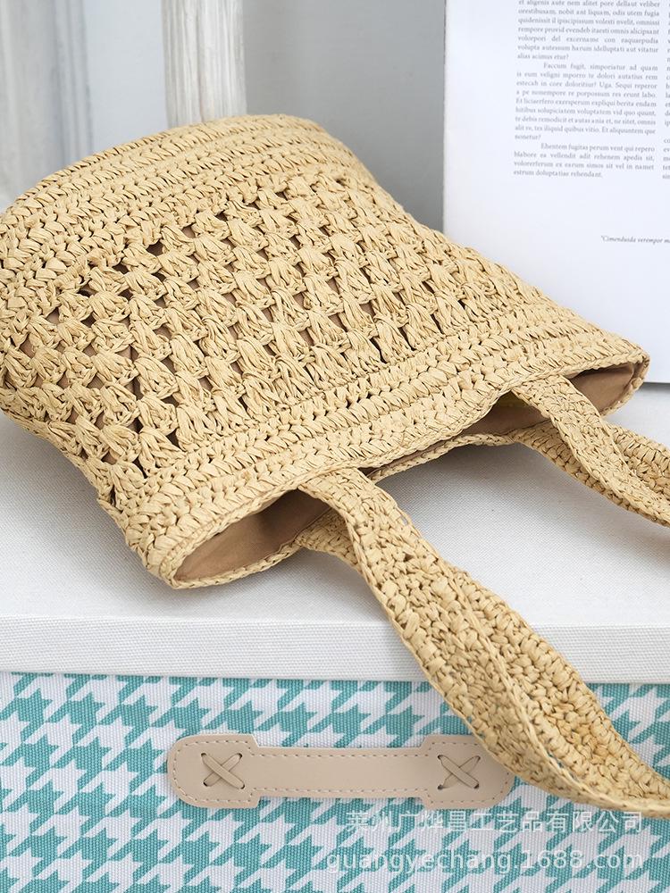 Handmade Hollow Woven Underarm Tote Bag: Fashionable Single Shoulder Beach & Commute Bag for Women