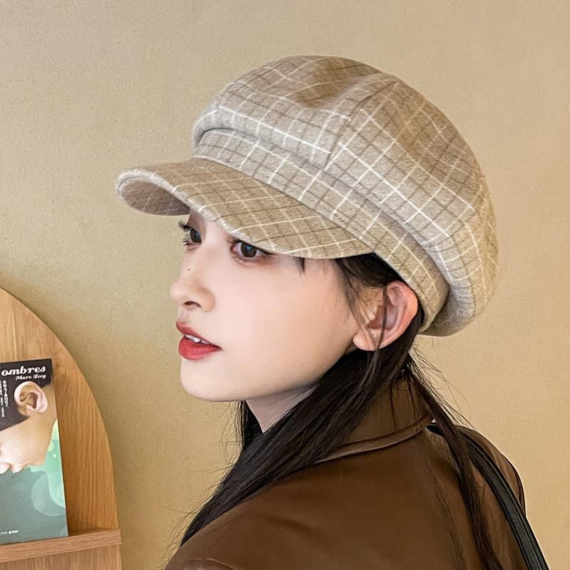 Retro With Beret Grid Printing Design Suitable For Daily Dressing Outdoor