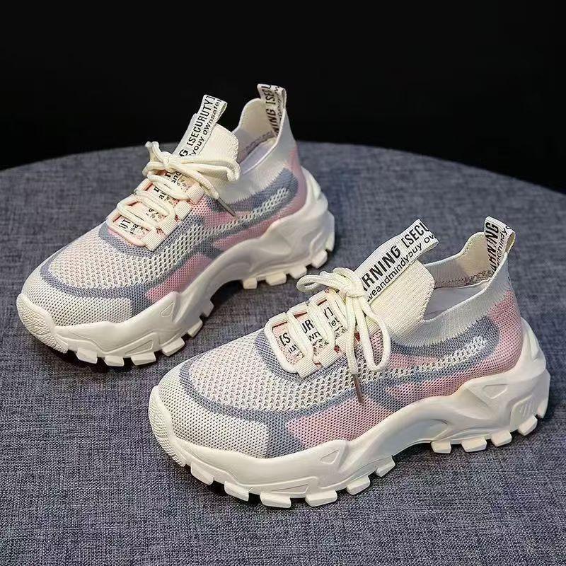 Women's Sports Shoes 2024 Spring and Autumn New Mesh Breathable Running Shoes Soft Sole Lightweight Casual Sports Shoes