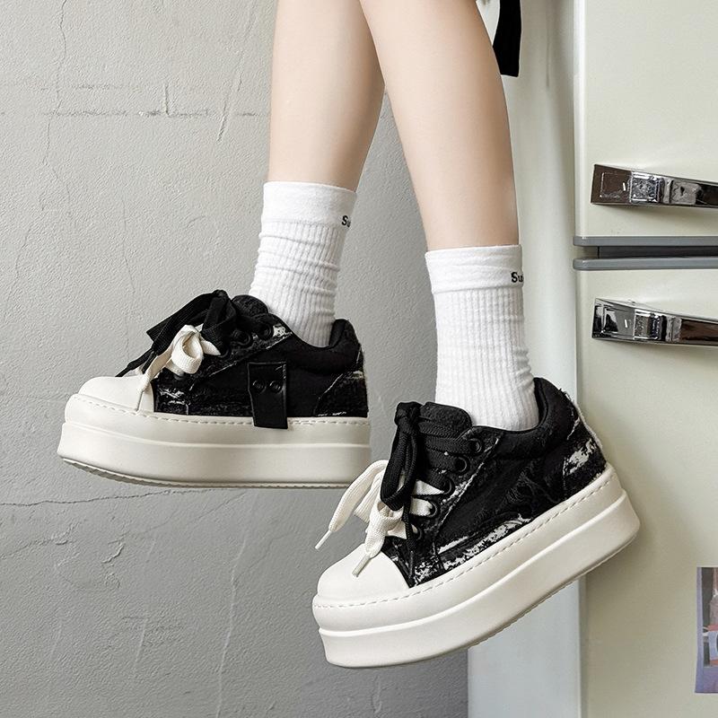 CM invisible inner height increase casual shoes ugly cute big head bread shoes board shoes small couple platform shoes