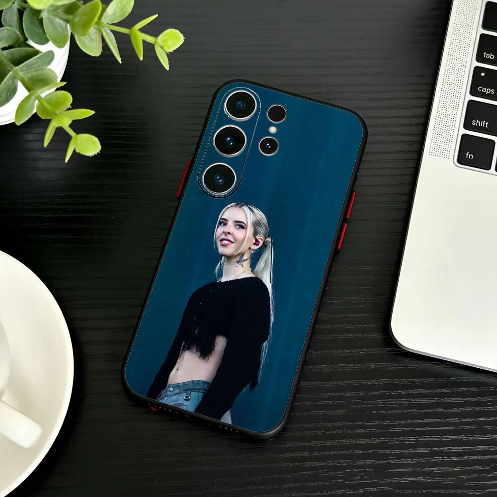 

Singer E-Young Miko Phone Case For Samsung S26,S25,S24,S23,S22,S30,S21,Ultra,Plus,FE 5G Black Soft Cover Samsung S20plus5G