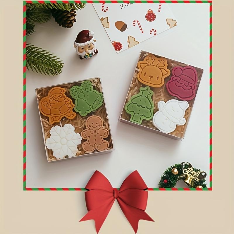 8pcs Christmas Gift Scented Candles Set Snowman Gingerbread Wax Melts,Handmade Room Decorations for Gifting