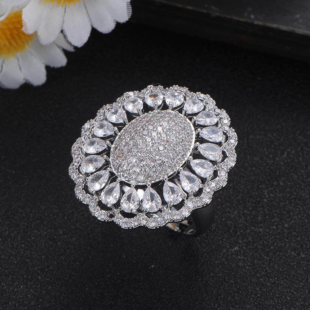 Luxury Full Diamond Flower Ring, Niche Design, Heavy-duty Ring, Socialite Style, Exquisite Ring
