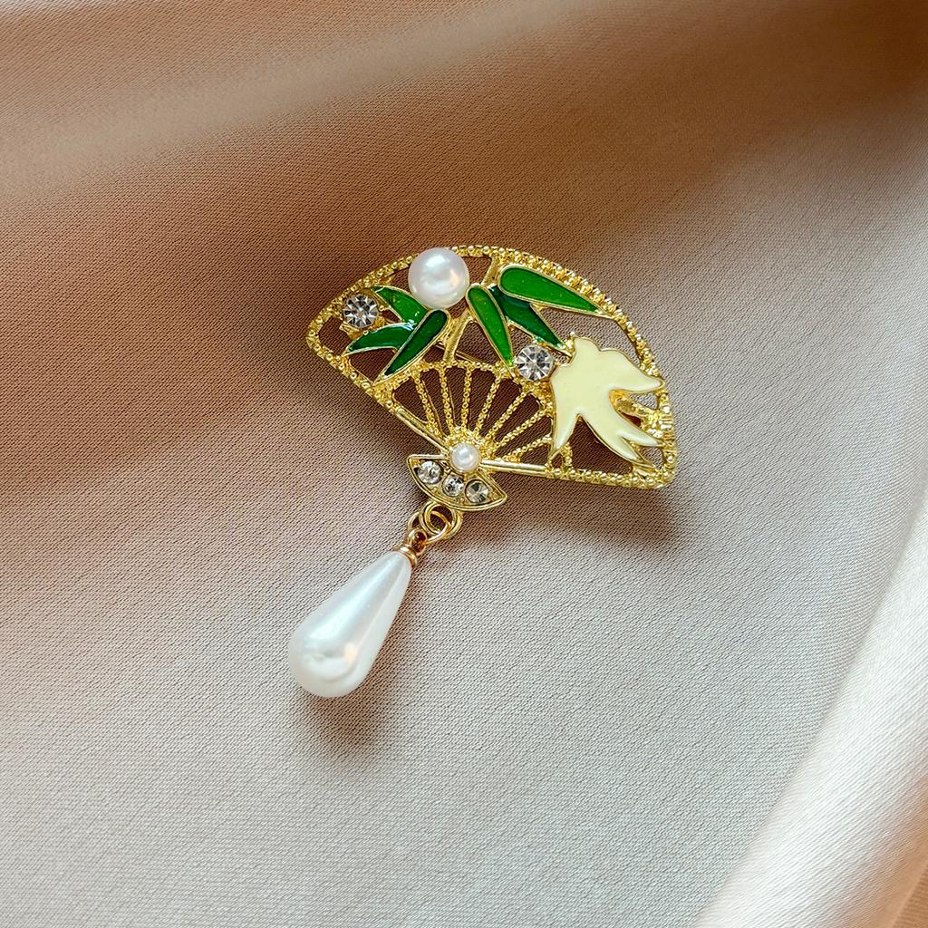 Chinese-style Brooch To Prevent Showing of Skin, Women's Brooch, Suit Pin, Clothing Accessory, Jewelry, Brooch