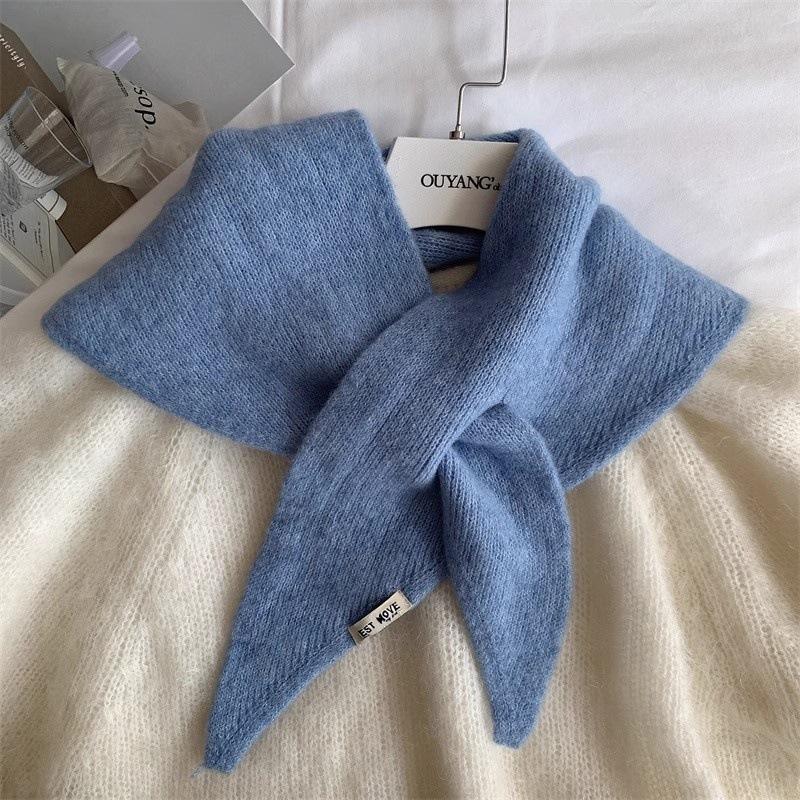 Solid Color Triangular Scarf Women Korean British Niche Small Shawl Triangle Scarf Warm Knitted Headscarf Gift Warm Neck
