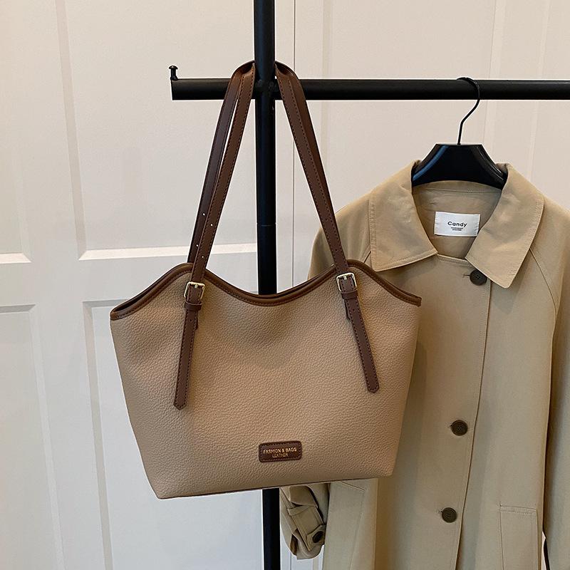 Casual large-capacity tote bag women's new retro versatile shoulder bag niche commuter underarm bag