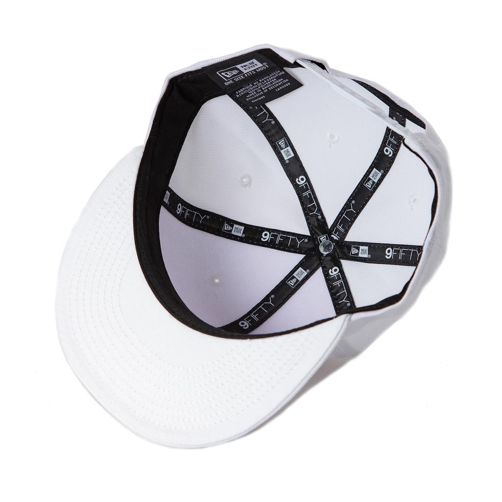 New Era 9FIFTY Standard Fit Flat Bill Snapback White Cap,
