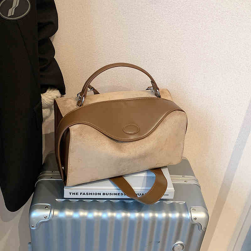 

Ретро квадратная сумка для женщин, новая универсальная сумка через плечо из плутониевой кожи, большая вместимость, сумки на плечо