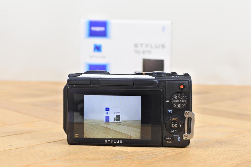 OLYMPUS Stylus TG‑870 White 16MP Tough Digital Camera W/ Box - Tested