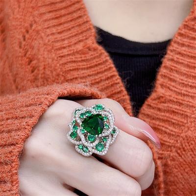 Exquisite    Emerald Gemstone Opening Ring Luxury Flower Design Female Temperament Anniversary Jewelry Gift