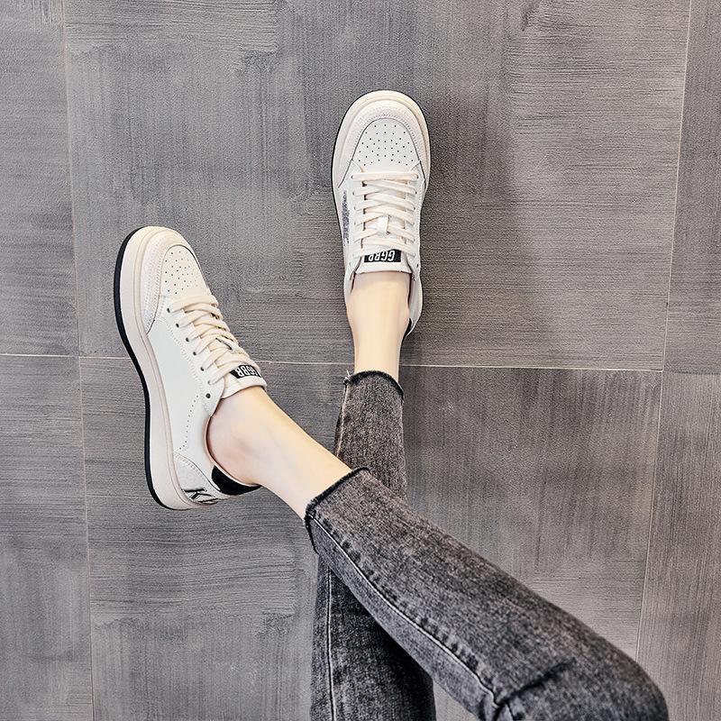 

Lace-up little white shoes women s new four-season breathable and lightweight soft-soled sports board shoes versatile casual travel shoes 35 чорний