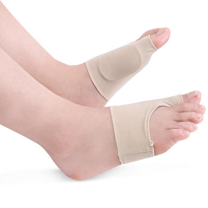 Bunion Corrector and Relief Gel Pad Big Toe Brace Cushion Hammer Toe Pain and Inflammation Relief Bunion Guard Shield in Socks