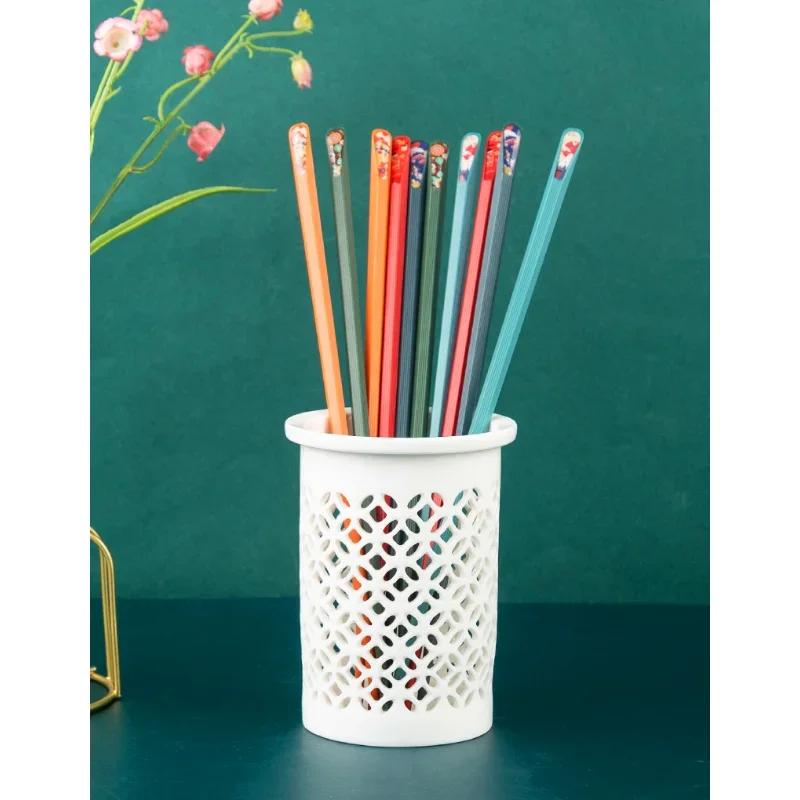 Cute Japanese-style Alloy Chopsticks with Pointed Anti-slip Sushi Tableware Household One Pair Colorful Kitchen Accessories