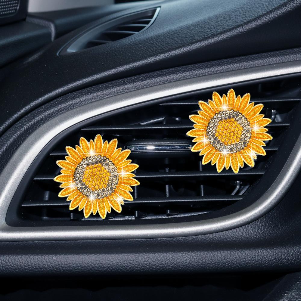 Diamond Crystal Sunflower Car Perfume Clips Auto Air Vent Outlet Aromatherapy Clip Air Freshener Clips Car Interior Accessories