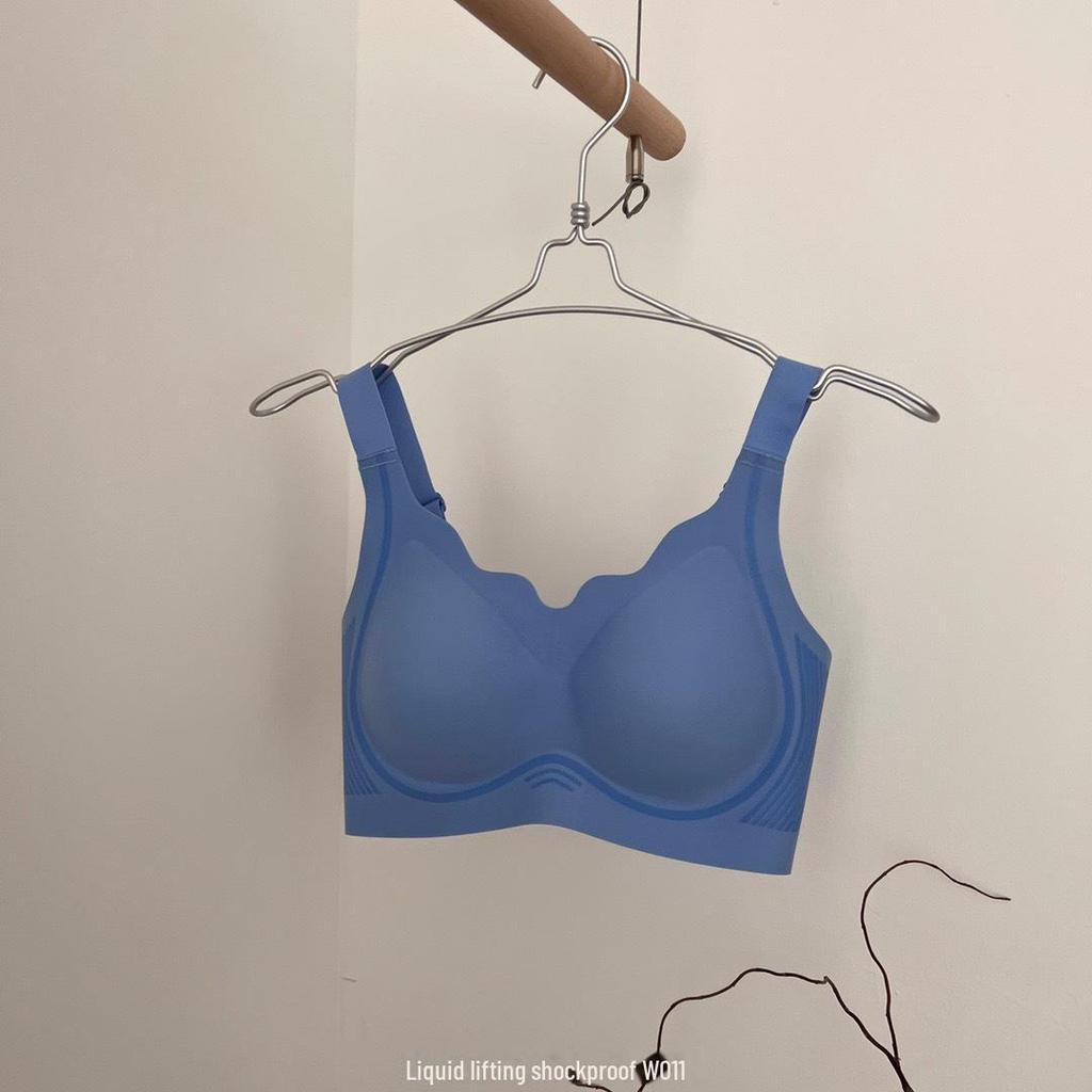 חזייה חלקה דקה במיוחד עמידה בזעזועים לחזה גדול: נושם, מרקם ג'לי, אלחוטי ומגדיל את החזה.