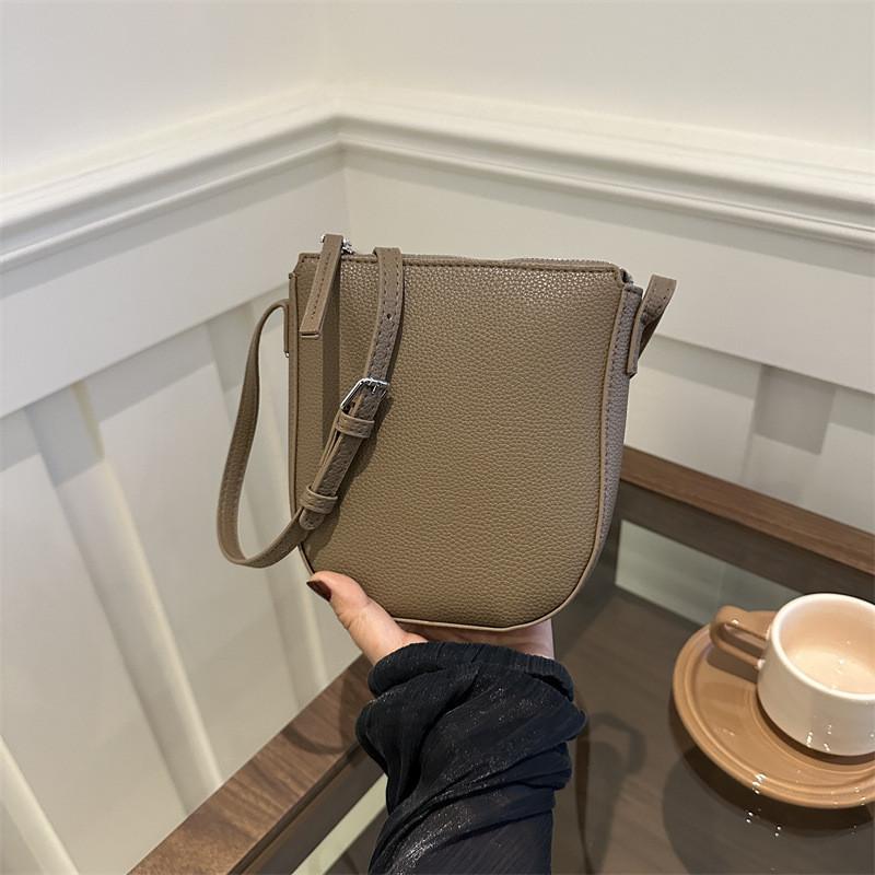 Fashionable Ladies Mini Crossbody Bag 2024 New Trendy Lightweight Pu Shoulder Bag