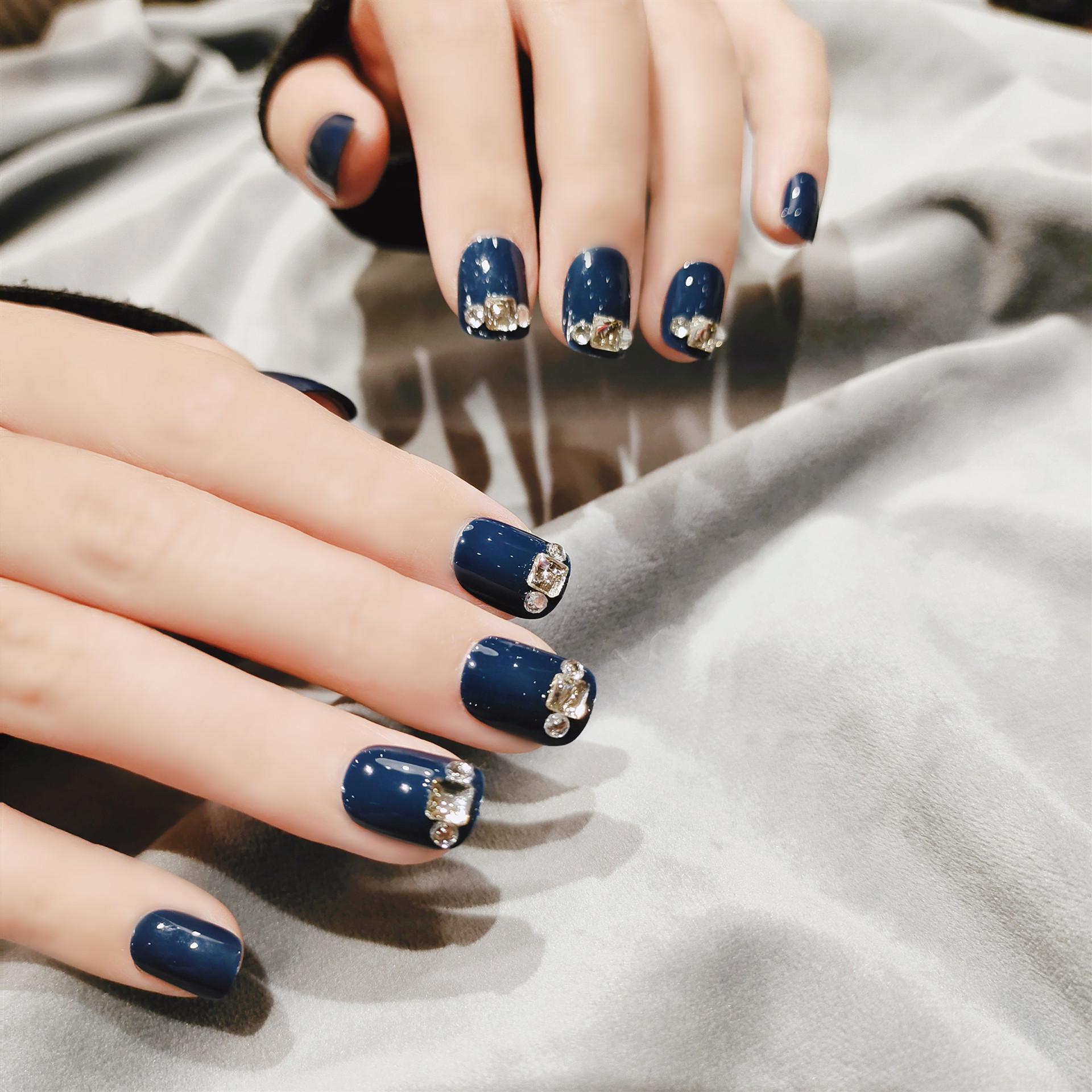 

Dark Blue Diamond Fingertip Nail Patches - Wearable Press-On Fake Nails