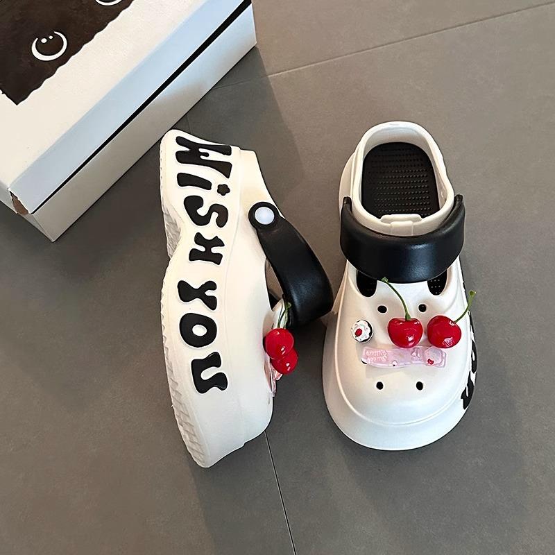 

Fashion and versatile niche design cherry hole shoes women s new summer wear non-slip platform toe toe half sandals 36-37